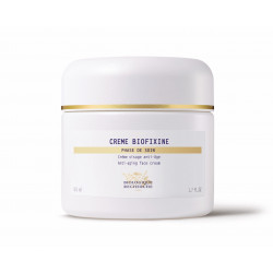Crème anti-rides. Relaxe les rides, réduit leur profondeur.